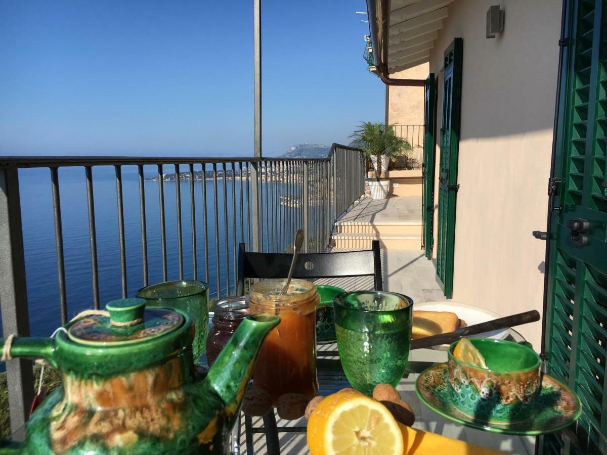 House In Grimaldi. Spectacular View Over The French Riviera! กริมัลดี ภายนอก รูปภาพ